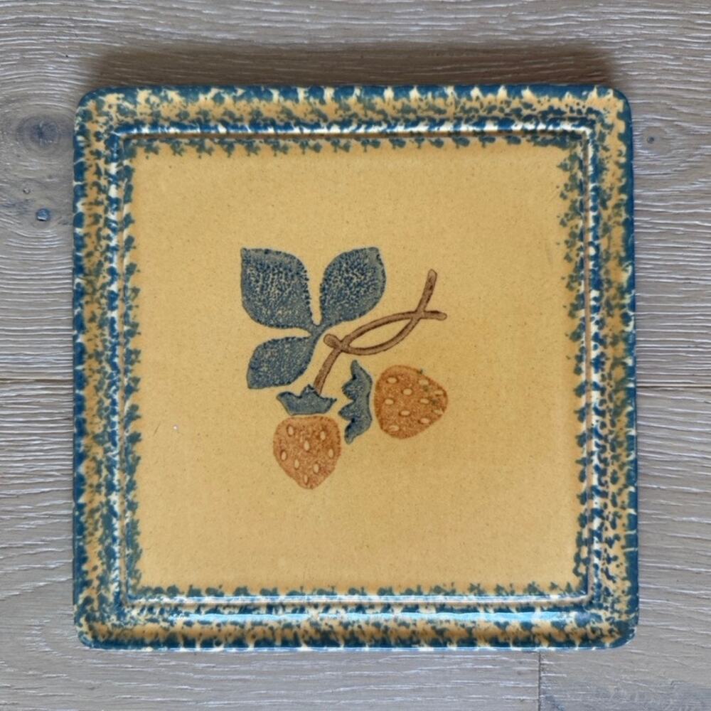 Vintage 1995 Pfaltzgraff Strawberries Trivet Friendship Collection